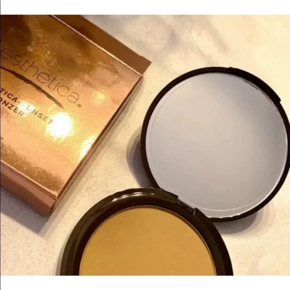 Aesthetica Sunset Bronzer for‎ the perfect beach glow,bronzing and contouring